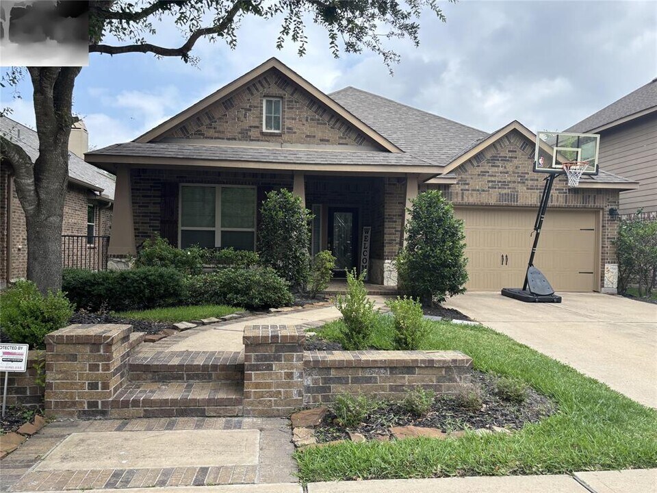 18842 Cove Pointe Dr in Cypress, TX - Building Photo