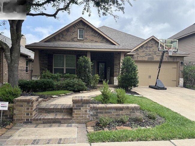 property at 18842 Cove Pointe Dr