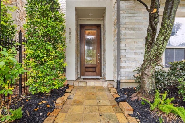 1604 Ennis St in Houston, TX - Building Photo - Building Photo