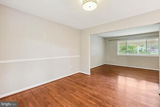 10004 Dalroy Ct in Fairfax, VA - Building Photo - Building Photo