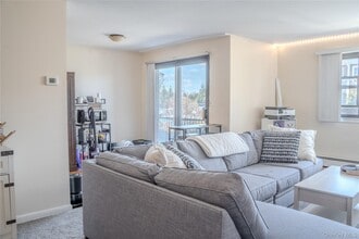 210 Fulton St in Farmingdale, NY - Building Photo - Building Photo