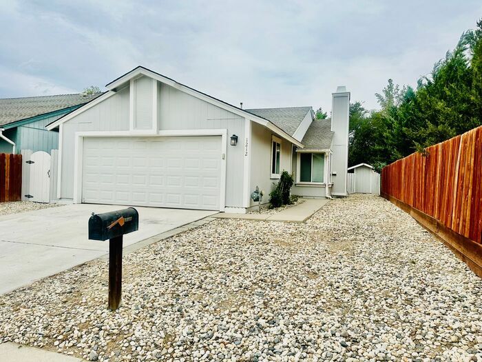 1212 Junction Dr in Sparks, NV - Building Photo