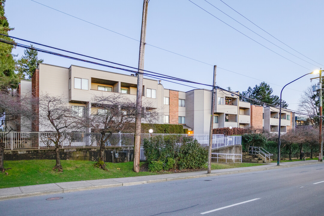 Norfolk Manor in Coquitlam, BC - Building Photo