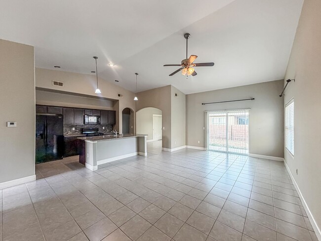 4820 W Steel Driver Rd in Hobbs, NM - Building Photo - Building Photo