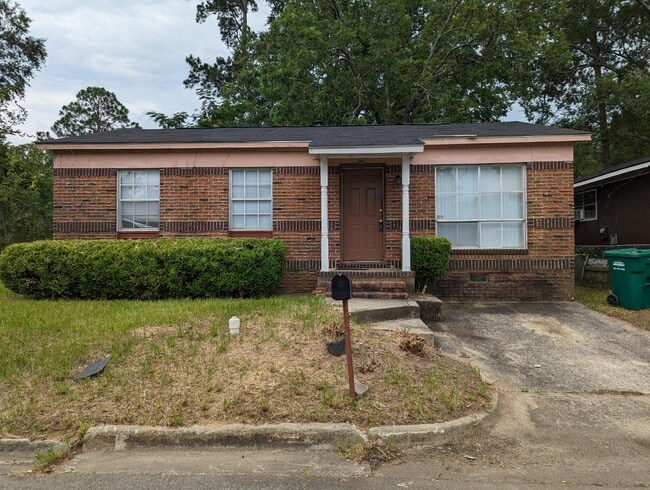 property at 642 Heard Ave