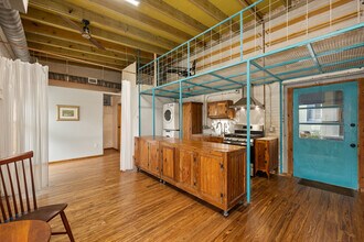 1500 E Madison St in Brownsville, TX - Foto de edificio - Building Photo