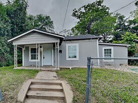 2639 Ghent St in Dallas, TX - Building Photo