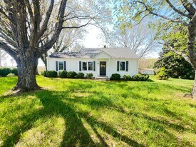 2450 Philbeck Crossroads in Skipwith, VA - Building Photo