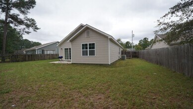 412 Ridgeway Dr in Sneads Ferry, NC - Building Photo - Building Photo