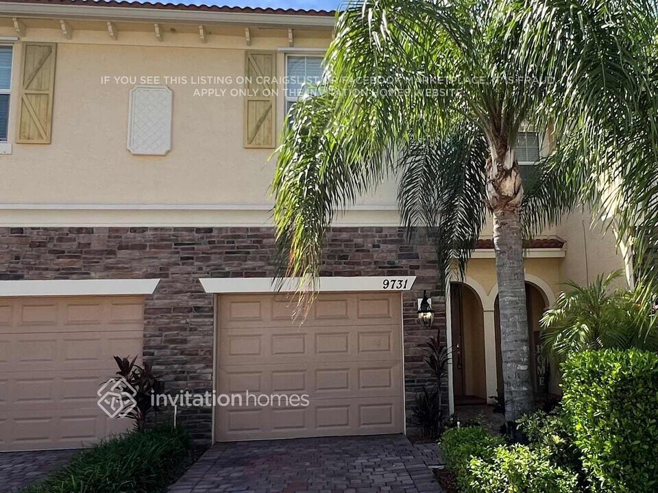 9731 SW Purple Martin Way in Stuart, FL - Building Photo