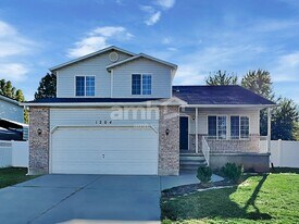 1204 N 2525 W in Layton, UT - Building Photo