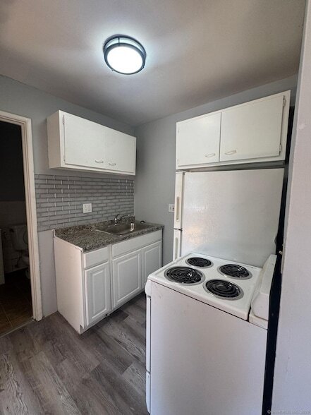 155 Birdseye St, Unit c7 in Bridgeport, CT - Building Photo