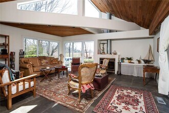512 Hommocks Rd in Larchmont, NY - Building Photo - Building Photo