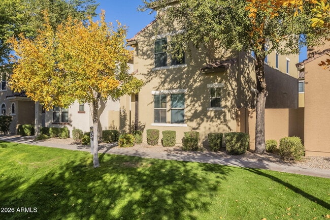 451 S Hawes Rd in Mesa, AZ - Building Photo - Building Photo