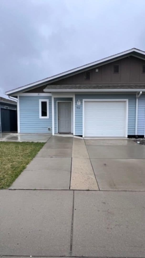 property at 402 E I St