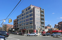 132-06 Maple Ave in Flushing, NY - Foto de edificio - Building Photo