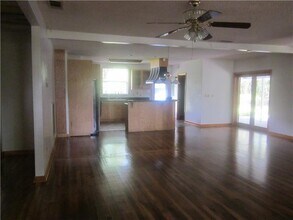 1112 Dean Forest Rd in Savannah, GA - Building Photo - Building Photo