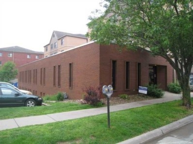 320 S Linn St in Iowa City, IA - Building Photo