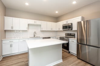 Diamond Ridge Estates in Grimes, IA - Foto de edificio - Interior Photo