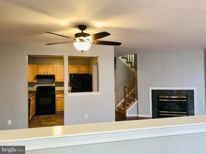 6407 Spruce Mill Dr in Morrisville, PA - Foto de edificio - Building Photo