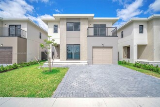 245 NW 13th St in Homestead, FL - Building Photo - Building Photo