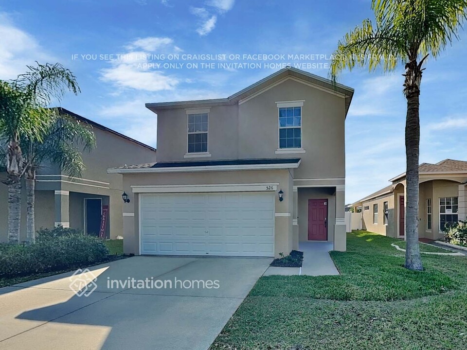 526 Laguna Mill Dr in Ruskin, FL - Foto de edificio