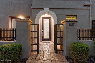 6565 E Thomas Rd in Scottsdale, AZ - Building Photo - Building Photo