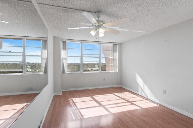 1200 St Charles Pl in Pembroke Pines, FL - Building Photo - Building Photo