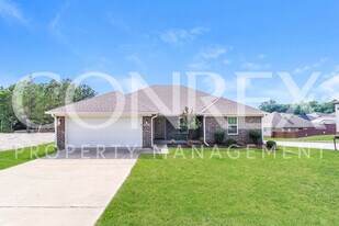 5813 Heritage Heights Dr