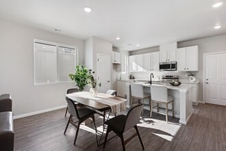 1440 Coral Pl in Longmont, CO - Building Photo - Building Photo