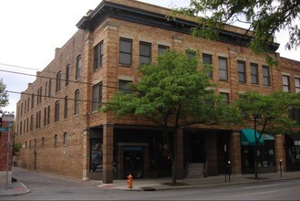 685-689 N High St in Columbus, OH - Building Photo - Building Photo