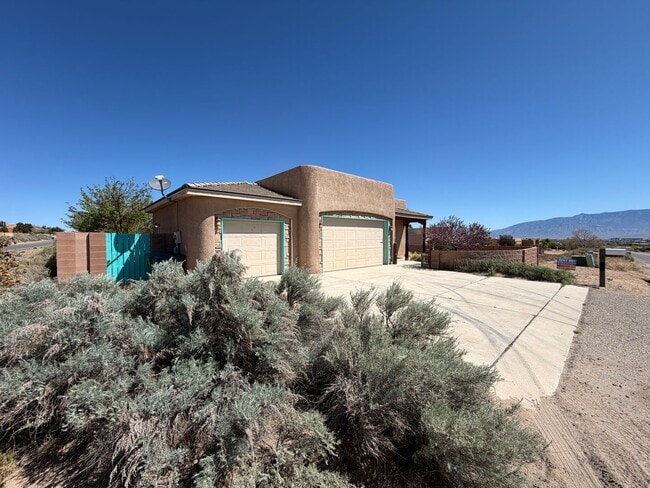 1521 Vargas Rd SE in Rio Rancho, NM - Building Photo - Building Photo