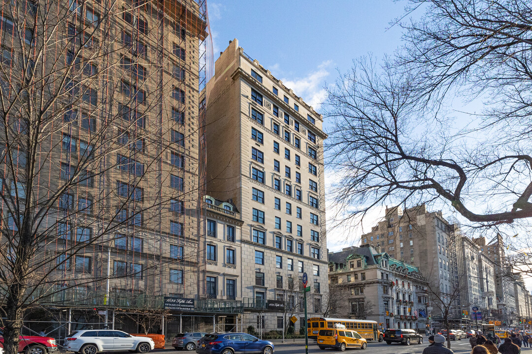 1030 Fifth Ave in New York, NY - Building Photo