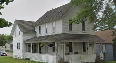 211 E Somo Ave in Tomahawk, WI - Building Photo - Building Photo