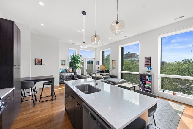 1728 W Division St in Chicago, IL - Building Photo - Building Photo