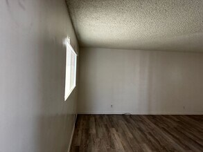 1031 Eye St in Bakersfield, CA - Building Photo - Building Photo