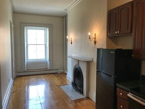 135 Beacon St, Unit 9A in Boston, MA - Building Photo - Building Photo