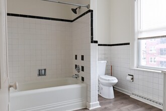 1301 8th Ave in Beaver Falls, PA - Building Photo - Building Photo