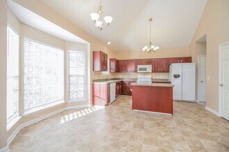 1009 Streamdale Point W in Nashville, TN - Building Photo - Building Photo