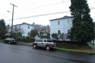 Macleay Gardens in Portland, OR - Building Photo - Building Photo