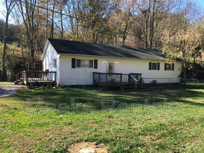 property at 714 Tackett Branch Rd