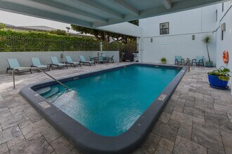 250 S Ocean Blvd in Delray Beach, FL - Building Photo - Building Photo