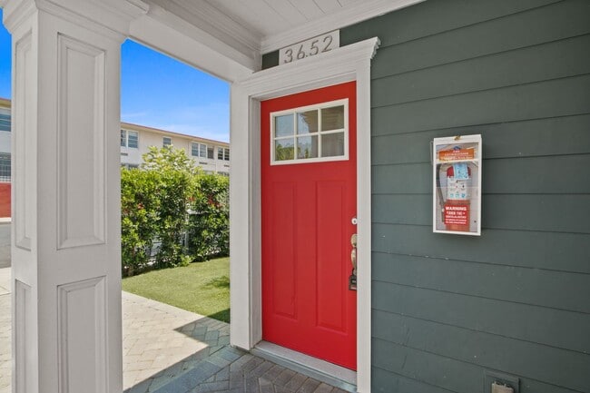3652 Percy St in Los Angeles, CA - Building Photo - Building Photo