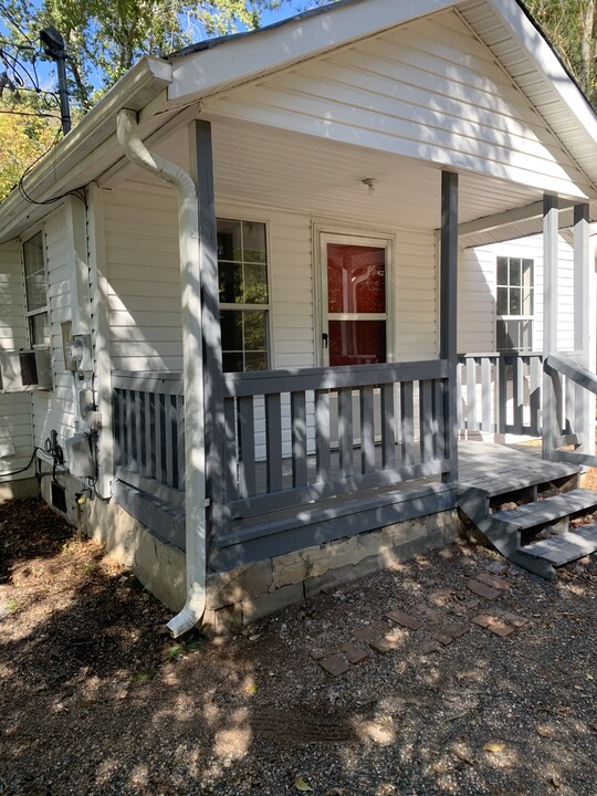 1130 Old Charlotte Rd in Wadesboro, NC - Building Photo