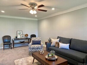 65 Prospect Ave in Hewlett, NY - Building Photo - Building Photo