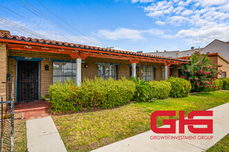 5819 Montebello Park Way in East Los Angeles, CA - Building Photo - Building Photo