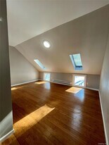 56 Tilden Ln in Greenlawn, NY - Building Photo