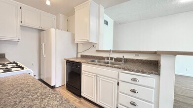 14520 Plummer St in Los Angeles, CA - Building Photo - Building Photo