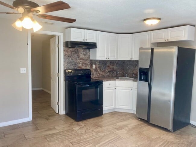 509 NE 11th St in Crystal River, FL - Building Photo - Building Photo