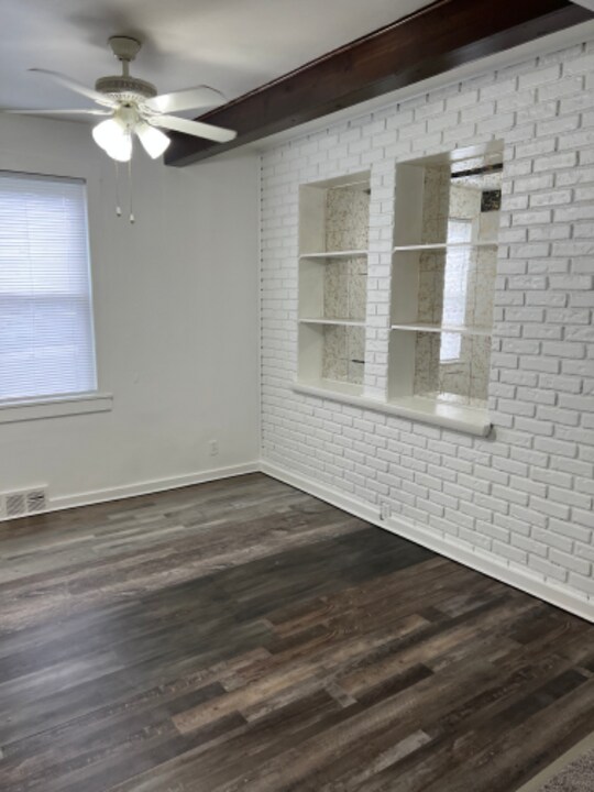1356 4th Ave in Coraopolis, PA - Building Photo